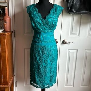 Tadashi Shoji green cap sleeve bandage embroidered mesh sheath dress
